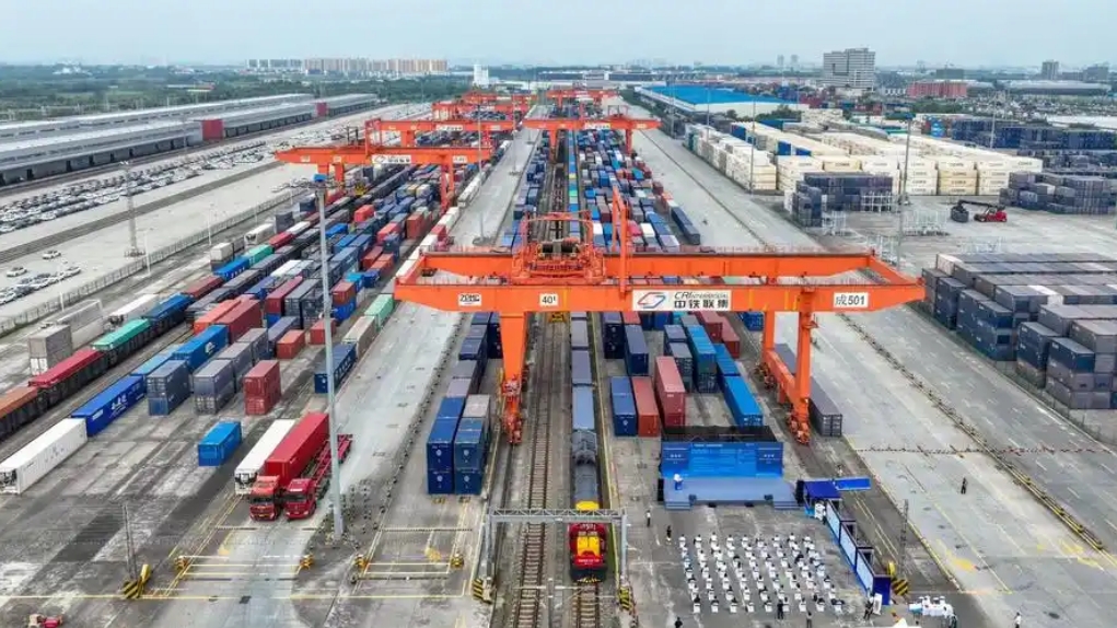 1738736894705966.png 1738736894705966.png